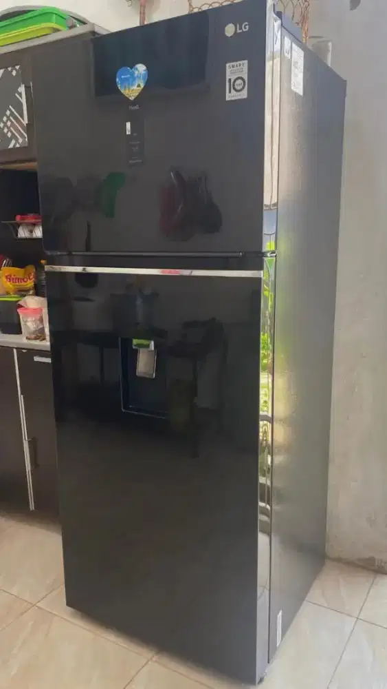 Kulkas 2 pintu Smart Inverter w/ Dispenser 423L / 383L