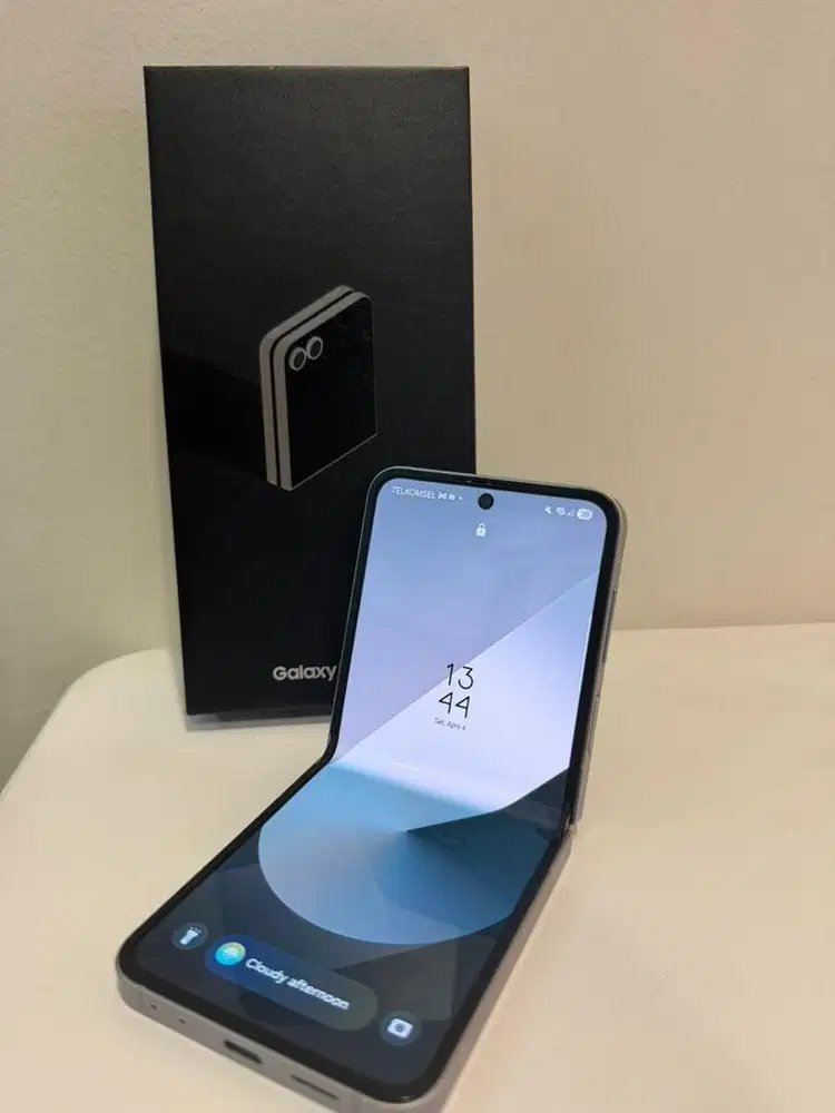 Samsung Galaxy Z Flip 6