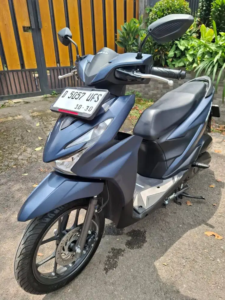 HONDA BEAT DELUXE CBS ISS TYPE REMOTE 2025 kondisi SEPERTI BARU