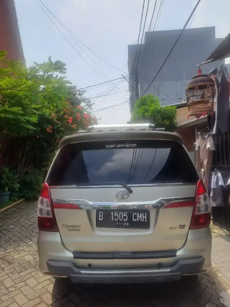 Kijang innova barong