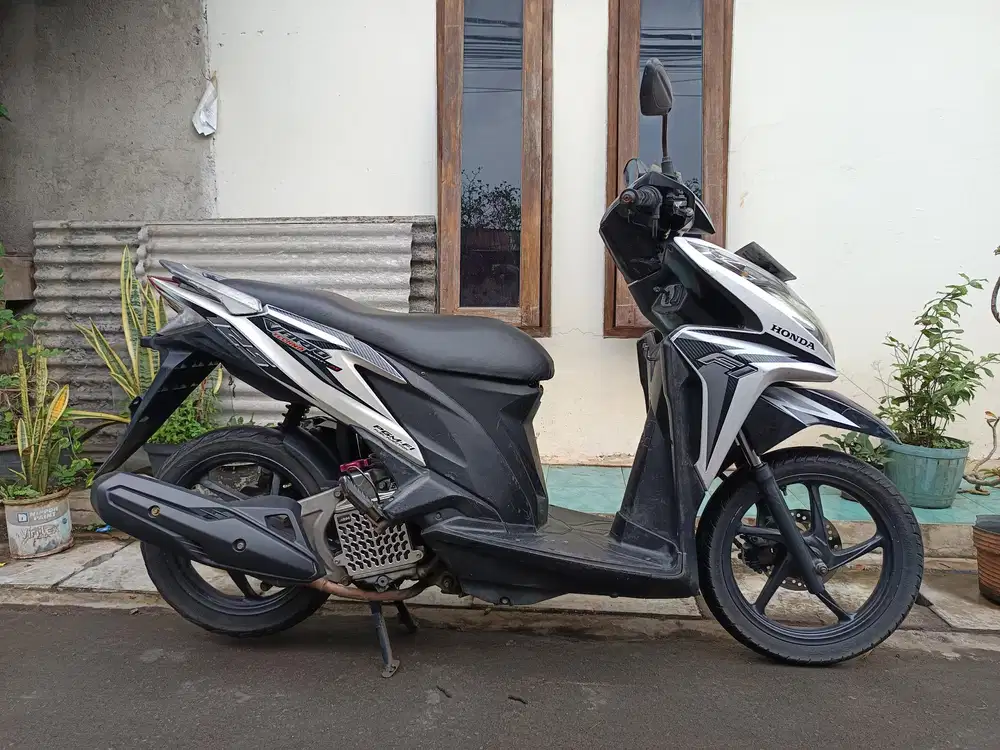 Honda vario kzr 2013 lengkap pajak hidup