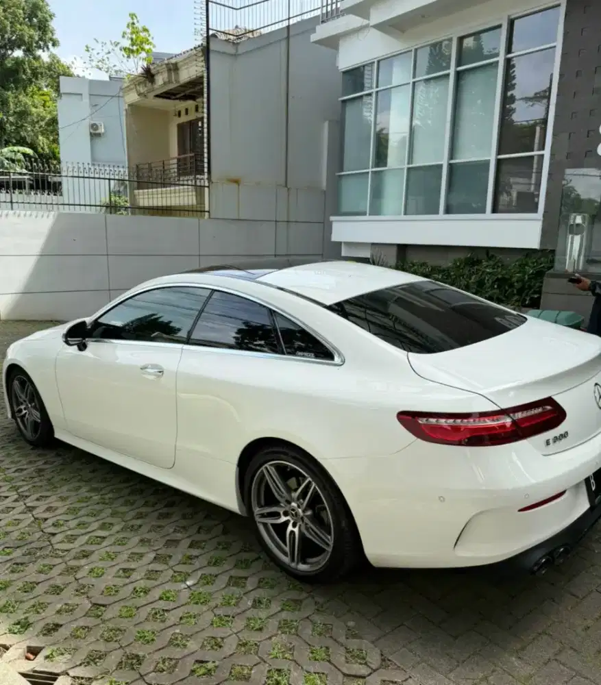 MURAH CASH. Mercedes Benz E300 COUPE 2020 c300 amg 2019