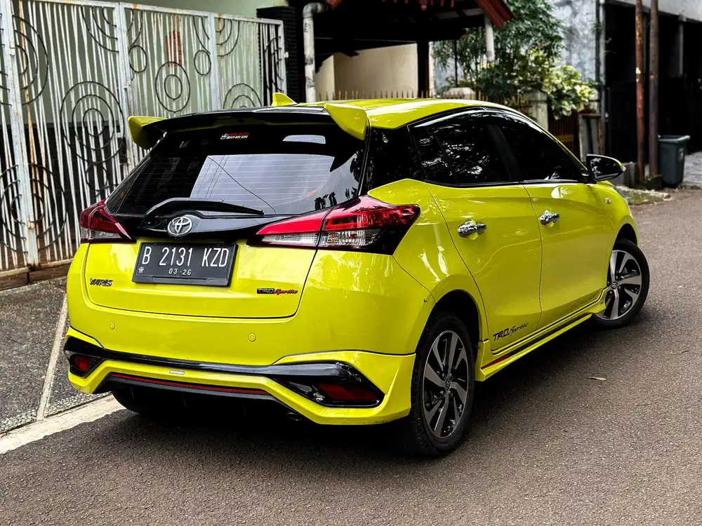 TOYOTA YARIS S TRD AT 2021 KUNING TDP 15 JT