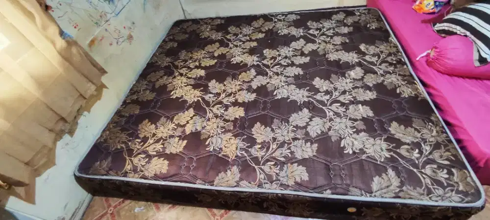 Kasur spring bed central deluxe 180x200