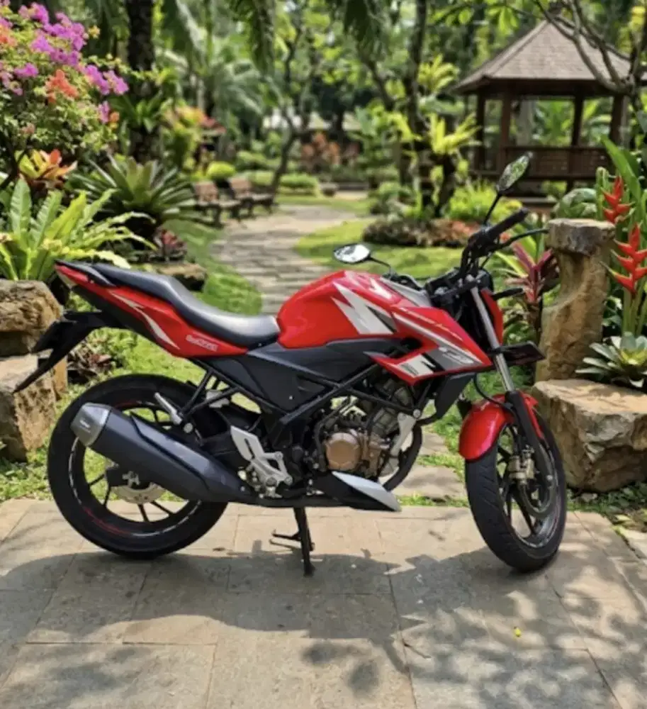 BISMILLAH DIJUAL CB150R tahun 2017