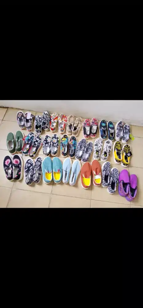 Sepatu Slip On Koleksi Pribadi