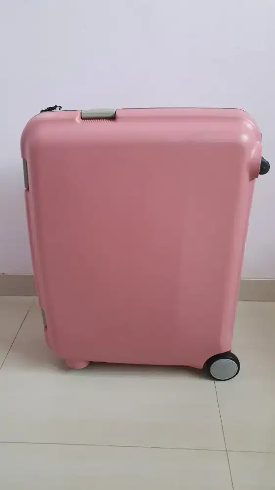 Koper medium warna pink