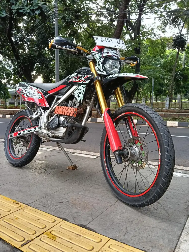 DIJUAL CASH KAWASAKI KLX 150 THN 2019 PAJAK IDUP SIAP PAKAI