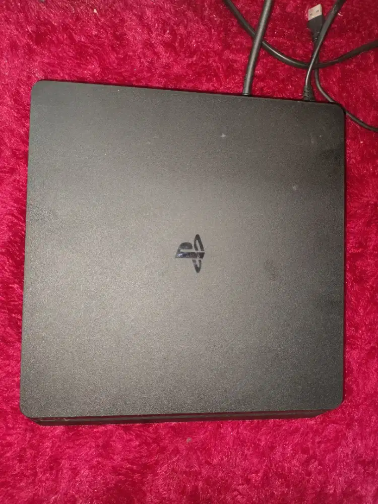 PS4 Slim 500GB Full Game AAA – Akun Pribadi & Siap Pakai!