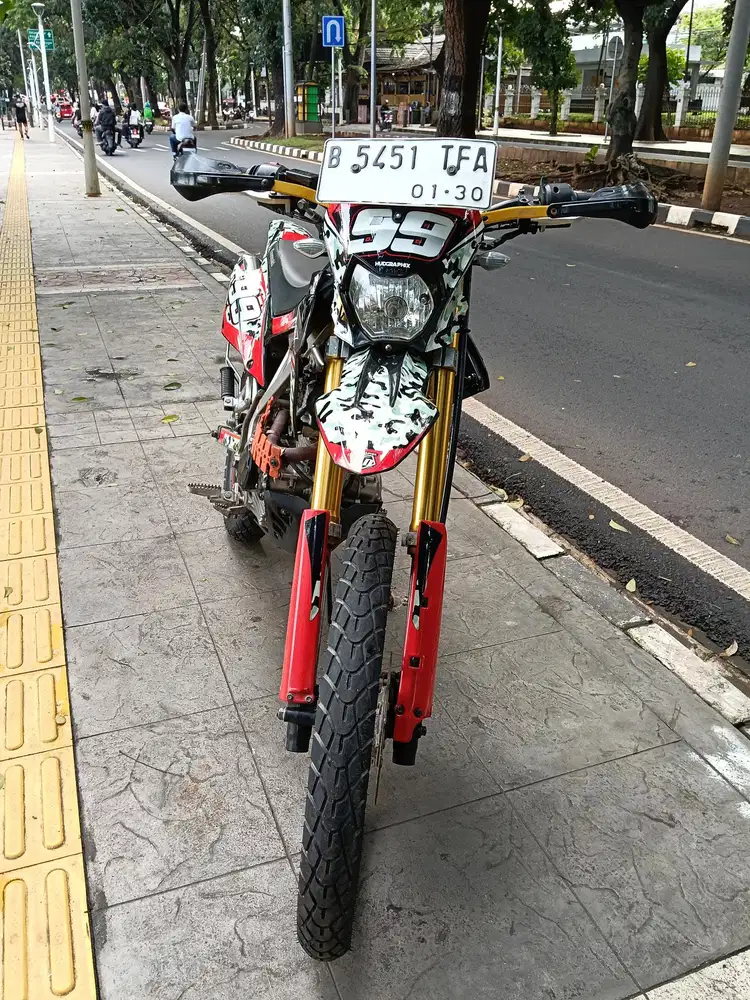 DIJUAL CASH KAWASAKI KLX 150 THN 2019 PAJAK IDUP SIAP PAKAI