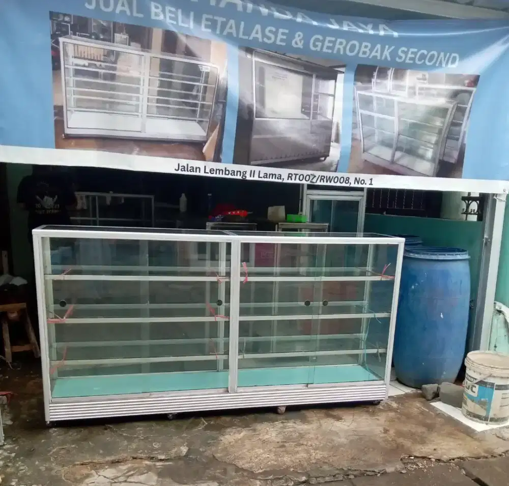 Etalase bekas ukuran 2 meter