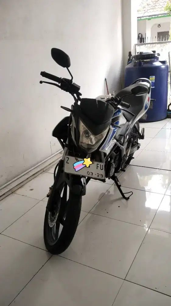 Honda CBR150R 2014 terawat/untuk penyuka