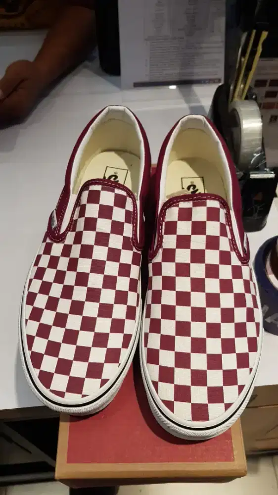 Sepatu VANS Slip On size 44.5 Original 100% PT.Navya Retail indonesia