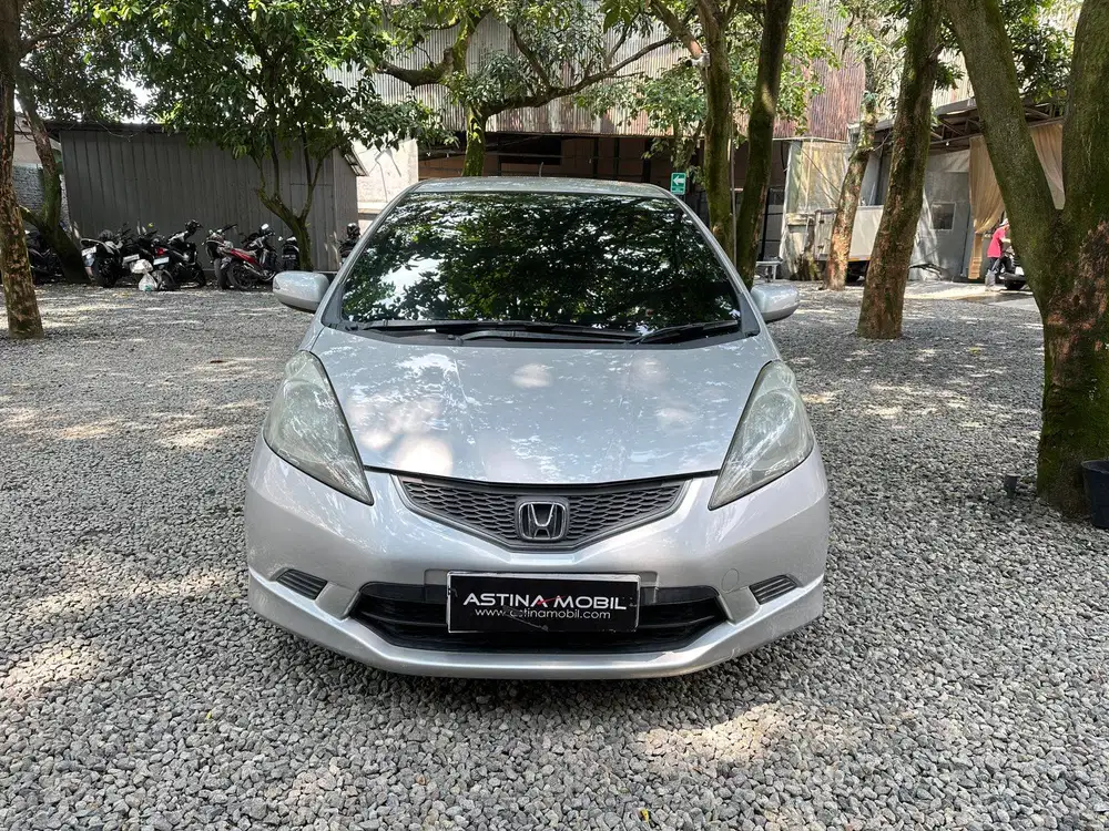 HONDA JAZZ 1.5 RS AT 2010