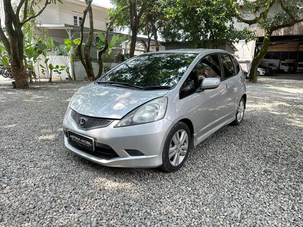 HONDA JAZZ 1.5 RS AT 2010
