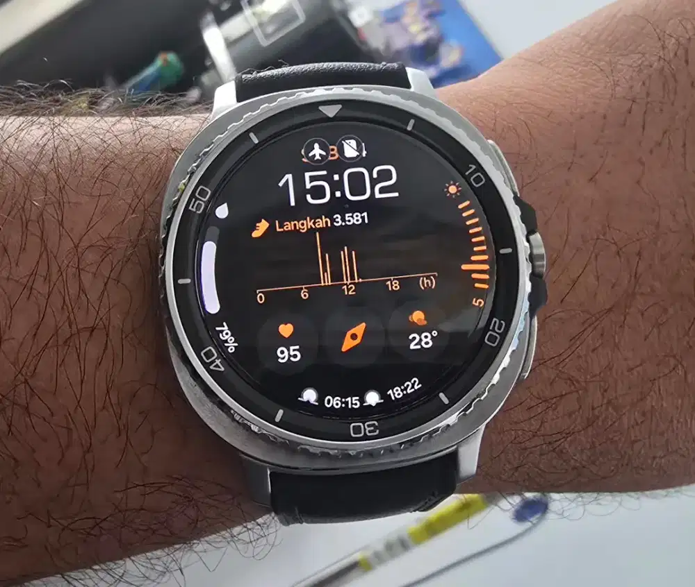 FOR SALE. Samsung Galaxy Watch 8 Classic (2025)
