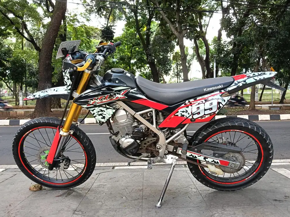 DIJUAL CASH KAWASAKI KLX 150 THN 2019 PAJAK IDUP SIAP PAKAI