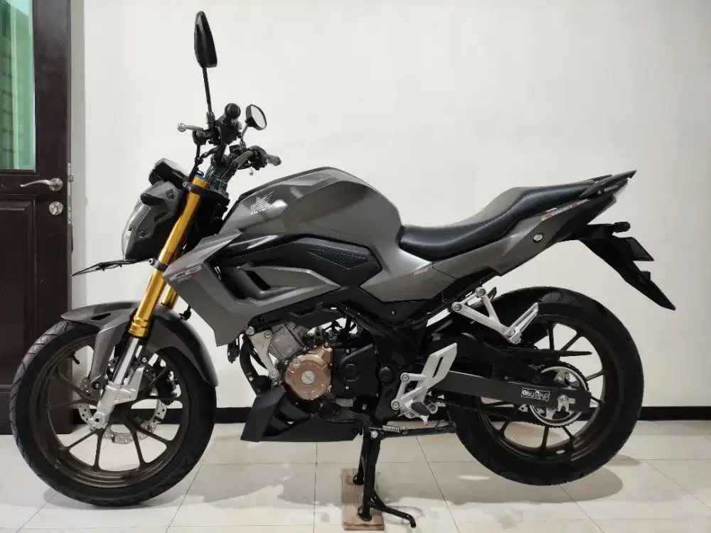 HONDA ALL NEW CB 150R USD TAHUN 2021 KILOMETER  5 RIBUAN