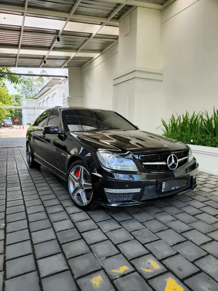 C200 Converted C63 AMG 2012, superb
