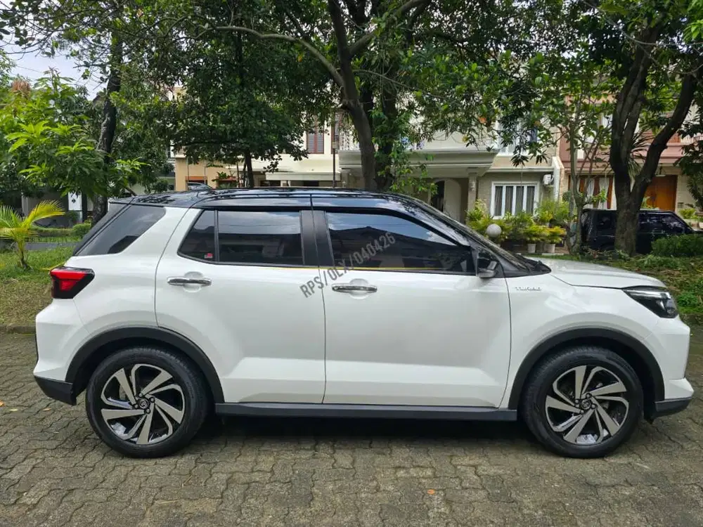 Toyota Raize 2023 1.0 G Turbo A/T White - Two Tone [Istimewa]