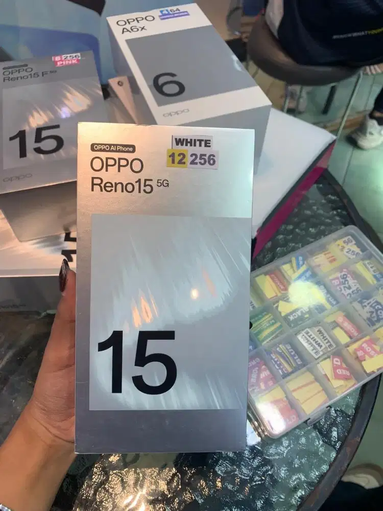 OPPO RENO 15 5G Warna putih 12/256
