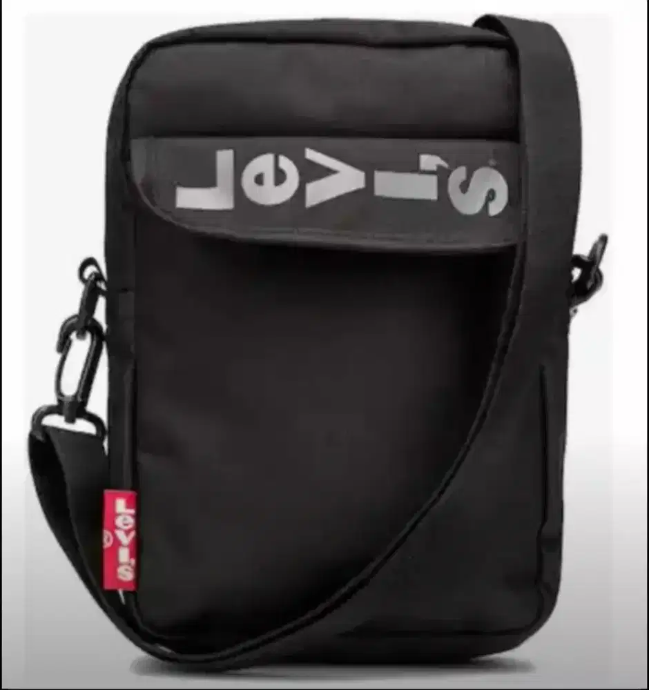 Tas LEVI'S Selempang (Kondisi Baru)