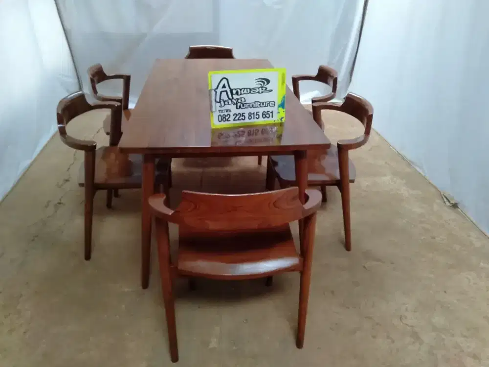 Meja makan minimalis herosima full kayu jati