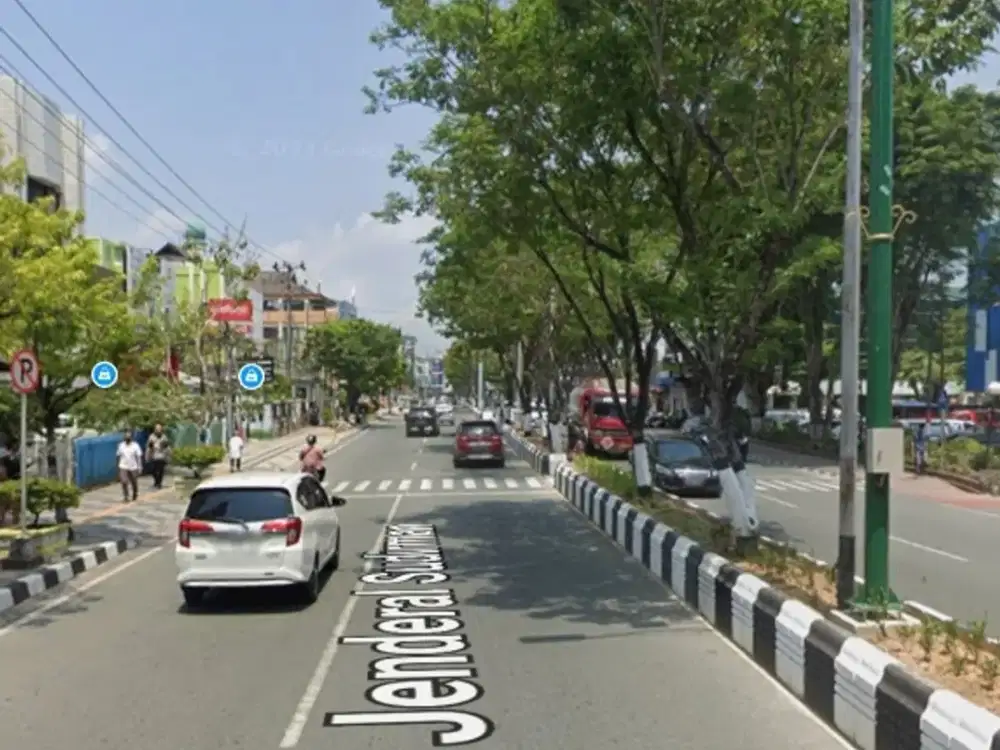 Tanah Poros Jalan Sudirman Strategis Dekat Mall