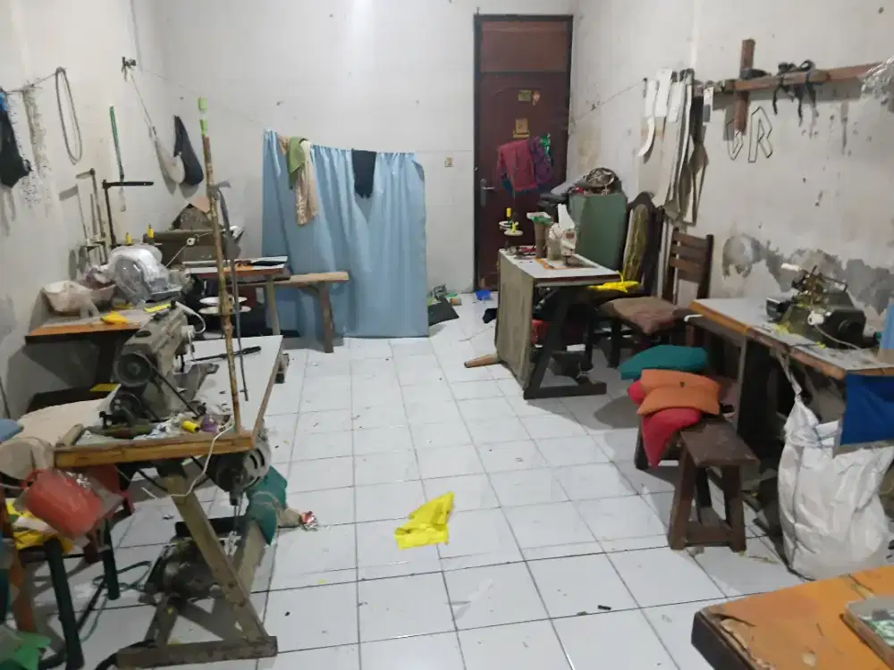 Mesin jahit dan mesin obras