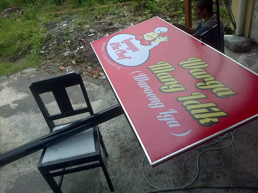 Bikin Papan Nama plus lampu tembak plang neon box reklame toko ruko