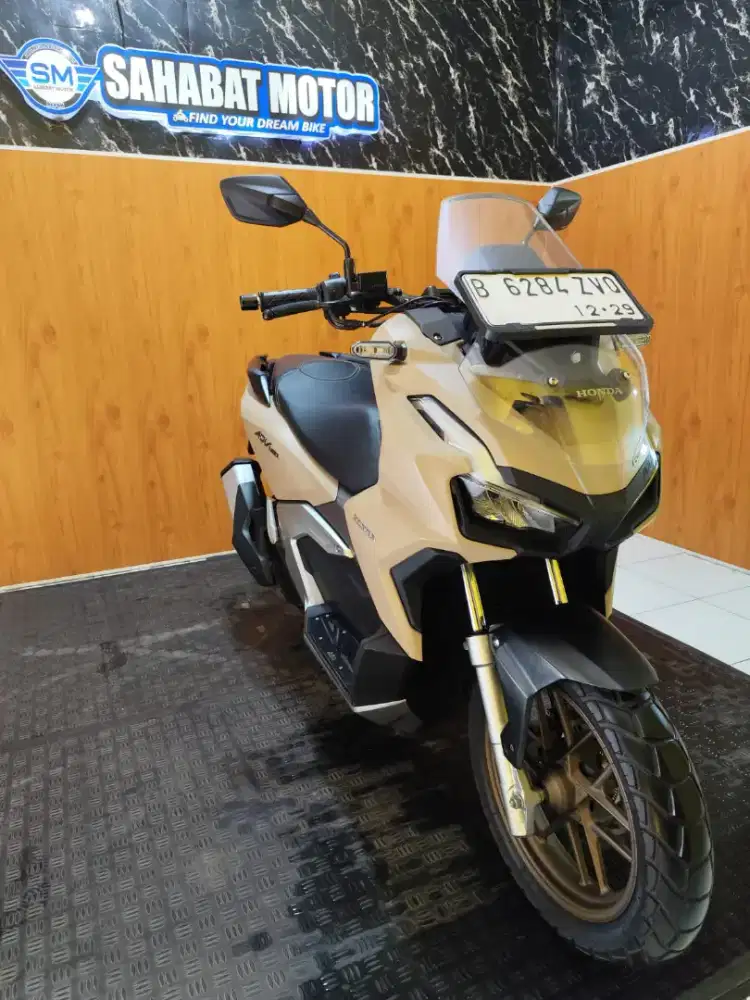 HONDA ADV 160 ABS TAHUN 2024 KONDISI SIAP PAKAI