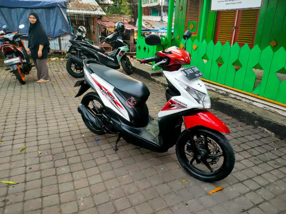 Honda Beat 110cc PGM-FI Tahun 2016