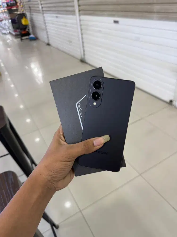 samsung s25 edge 12/512 garansi on sein