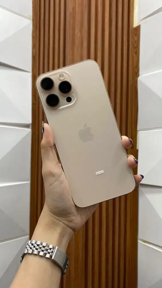 Second iphone 16 promax 256 gb space desert garansi resmi