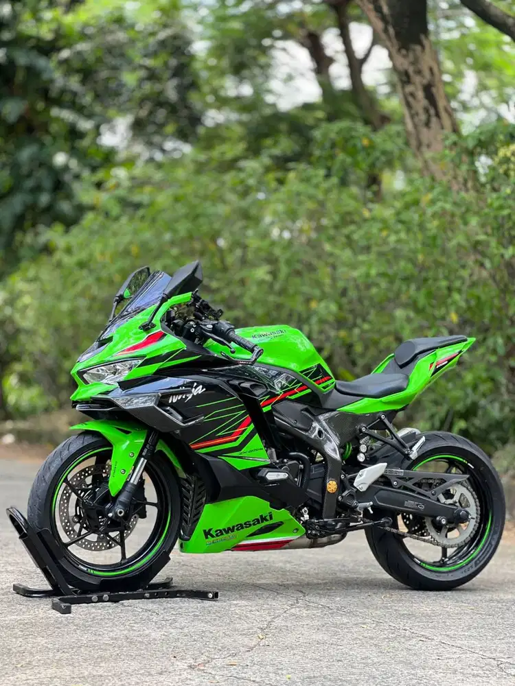 KAWASAKI ZX25RR ABS QS KRT HIJAU 2024 KM 4K PAJAK ON SIAP GASPOL