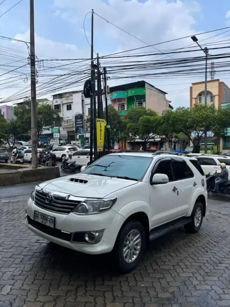 Fortuner G 2013 AT matic.