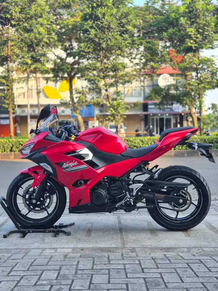 KAWASAKI NEW NINJA 250 FI 2022 MERAH KM 3K PAJAK HIDUP LIKE NEW