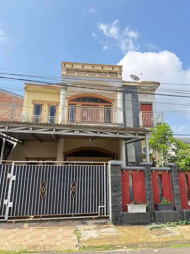 Dijual! Rumah 2 Lantai di Perumahan Barcelona Regency