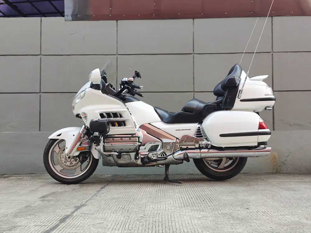 HONDA GOLDWING GL 1800 2011 FULLPAPER FULL SPEC SANGAT ISTIMEWA
