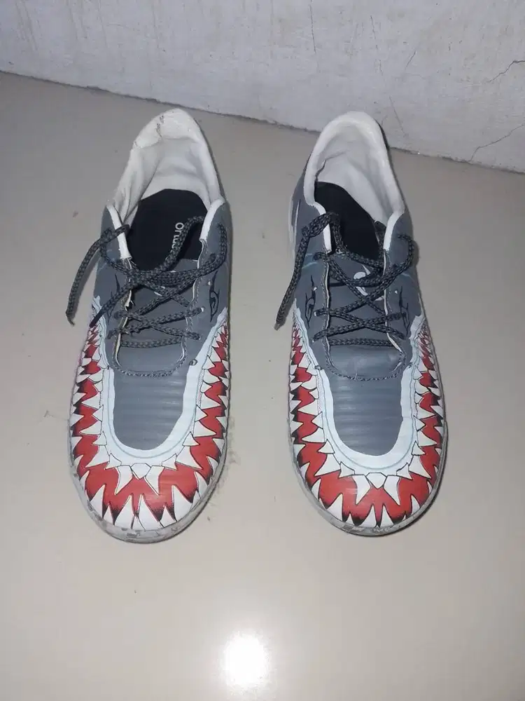 Dijual Sepatu Futsal Ukuran 44