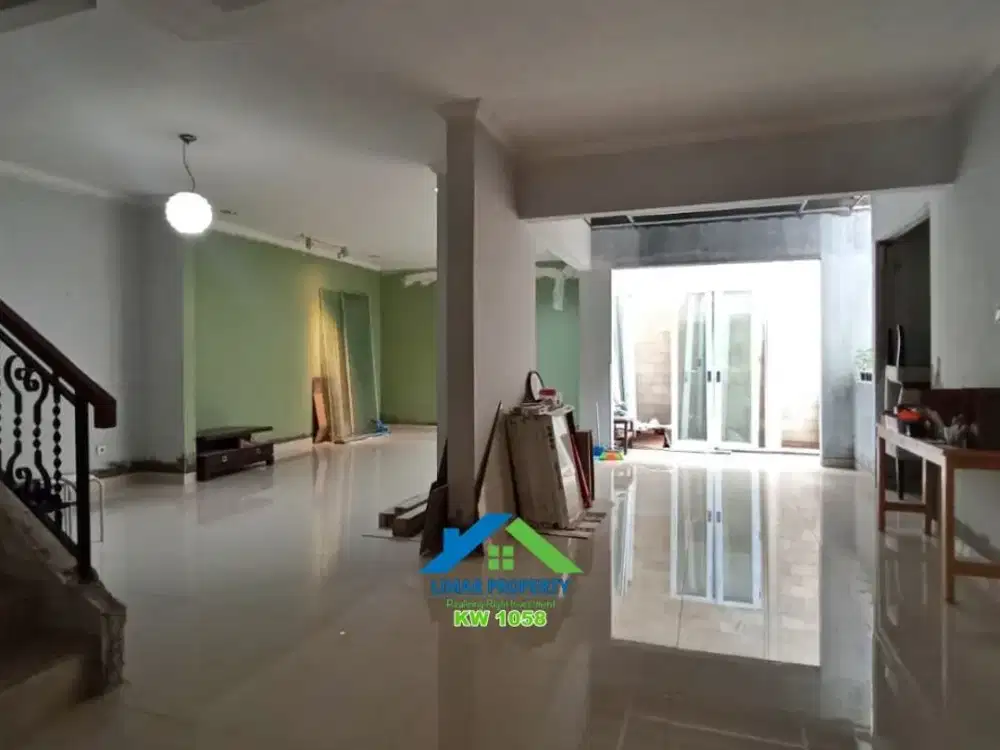Rumah 2,5 Lantai Luas Harga Bagus di Kota Wisata Cibubur