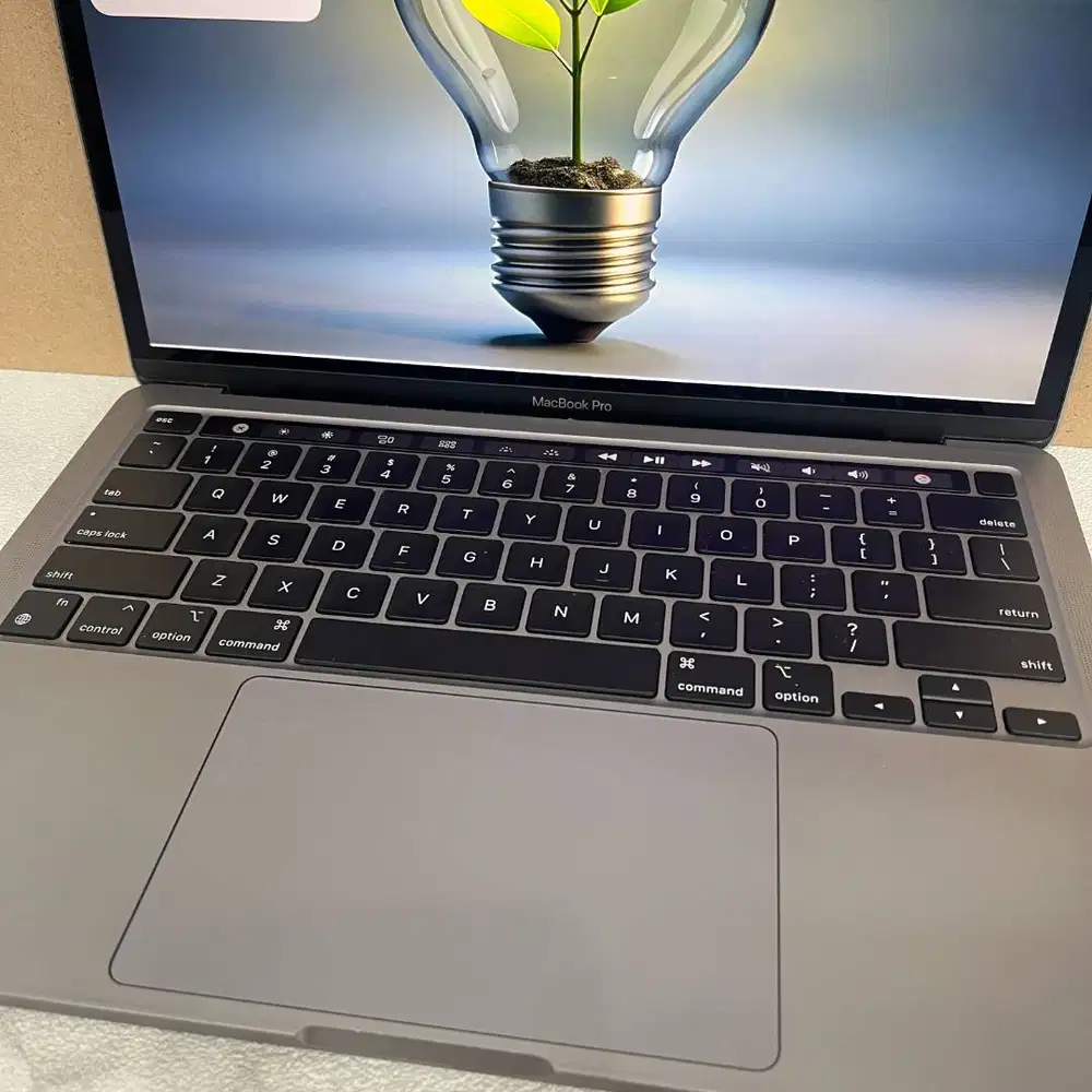 Macbook Pro 13 inch, M1 2020 RAM 8/512GB second