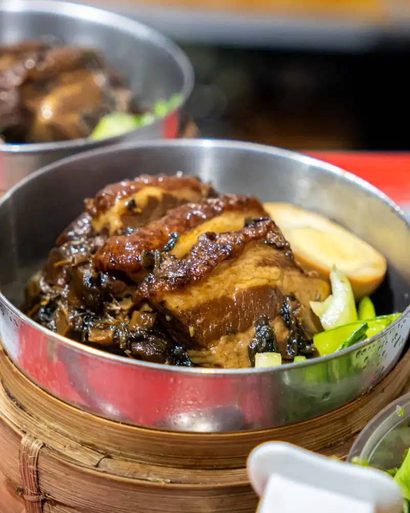 DICARI STAFF OUTLET BAHONG (NON HALAL)