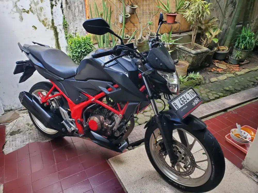 Honda Cb 150r Hitam 2018 Full orisinil.