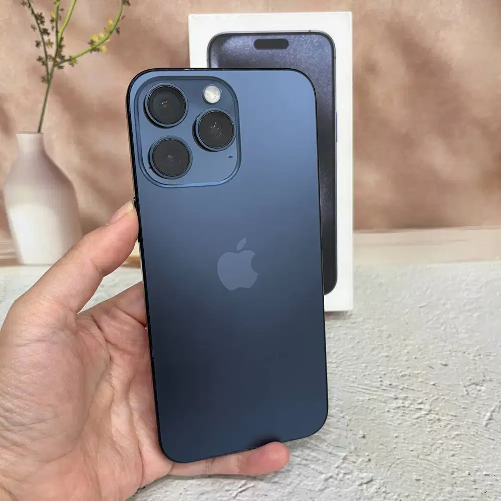 iPhone 15 Pro Max 256GB Blue Titanium Fullset resmi