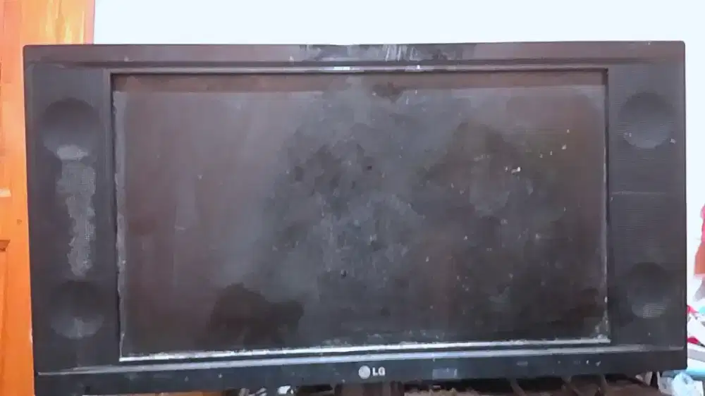 Tv lcd merk LG 24inch