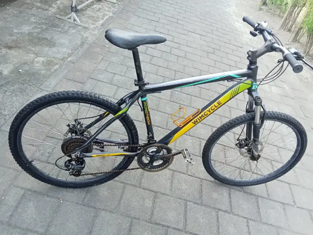 Sepeda WIMCYCLE ROADTECH 2.0. 18 Ukuran ban 26 Alloy