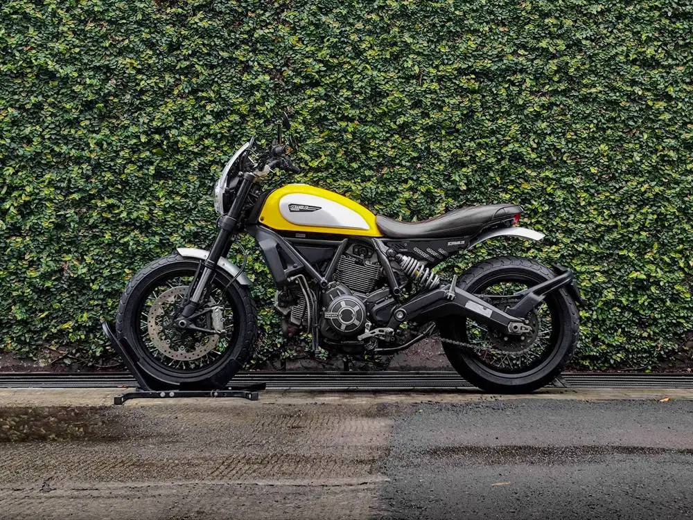 Ducati Scrambler 800 2016 TT 696 796 Z900 Triumph