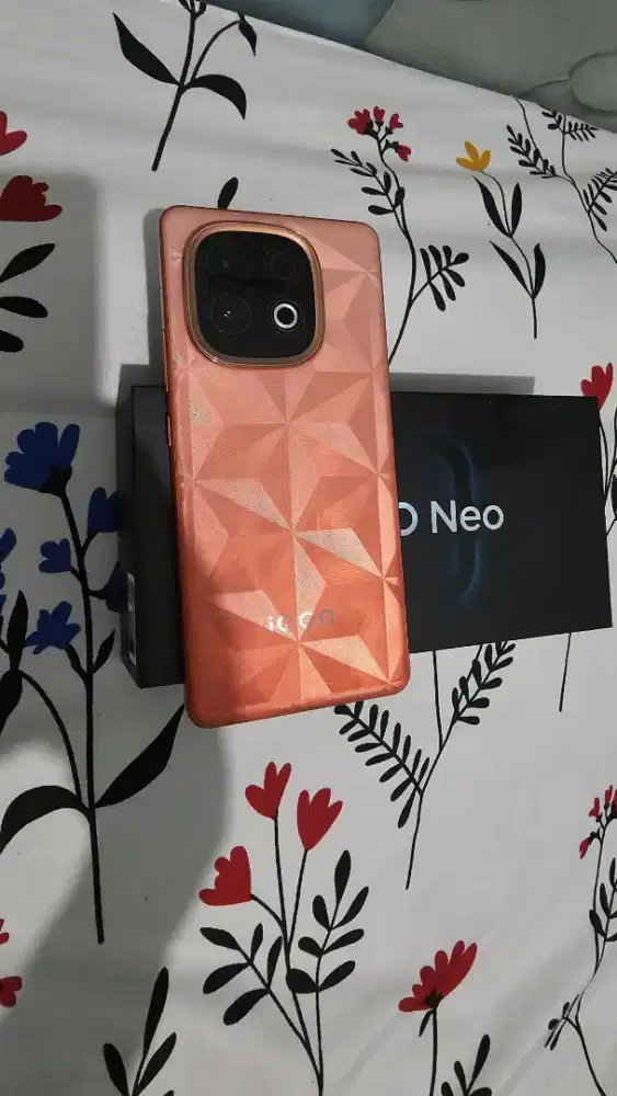 IQOO Neo 10 16/512Gb
