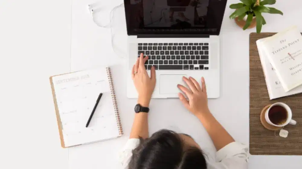 STAFF ADMIN ONLINE STORE